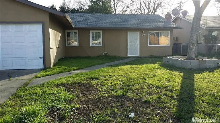 7753 Detroit Blvd photo 1