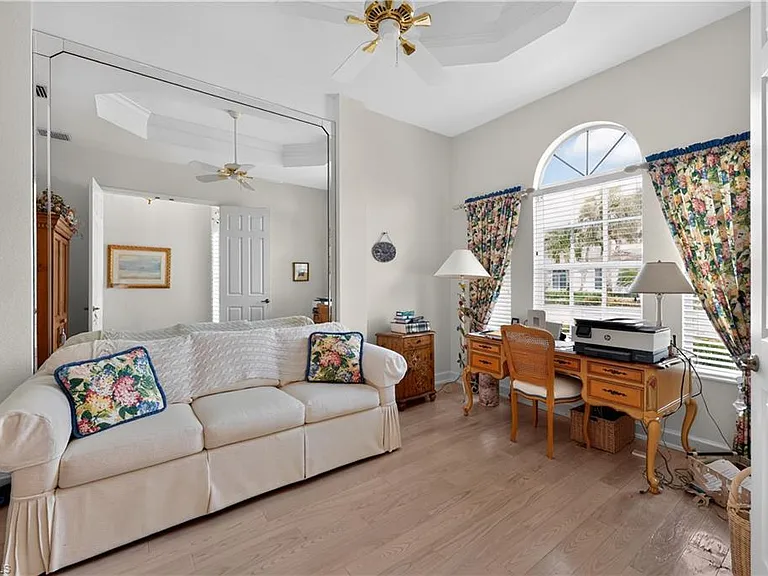 2317 Island Cove Cir — Photo 32
