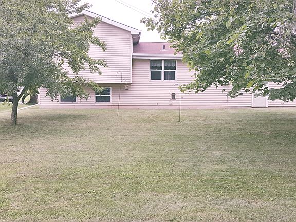 2nd image of 610 E Forest St