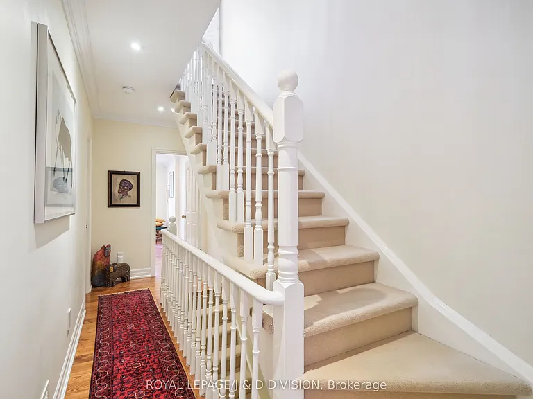 88 Asquith Ave — Photo 10