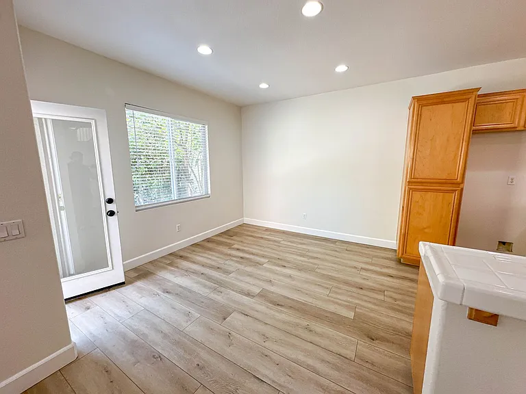 27712 Mahogany Row — Photo 5