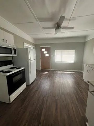 946 N 8th St — Photo 3