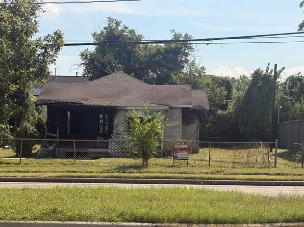 3812 Yale St, Houston, TX 77018