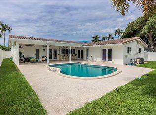 1015 S 13th Ave, Hollywood, FL 33019