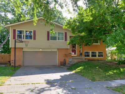 4005 82nd St, Urbandale, IA, 50322