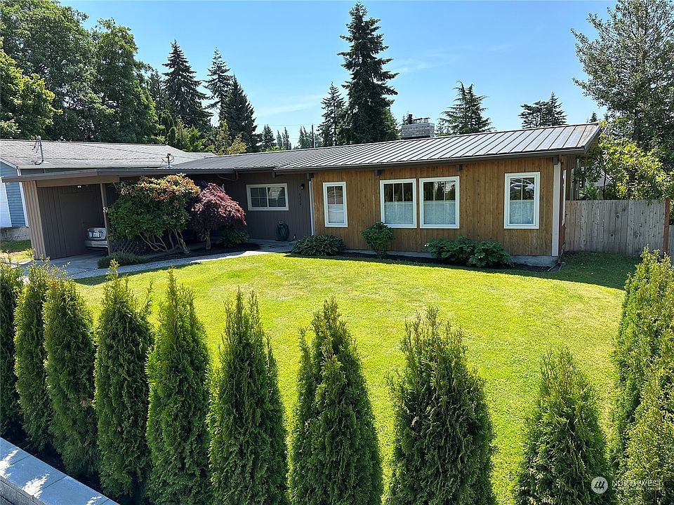 1st image of 4820 188th Street SW