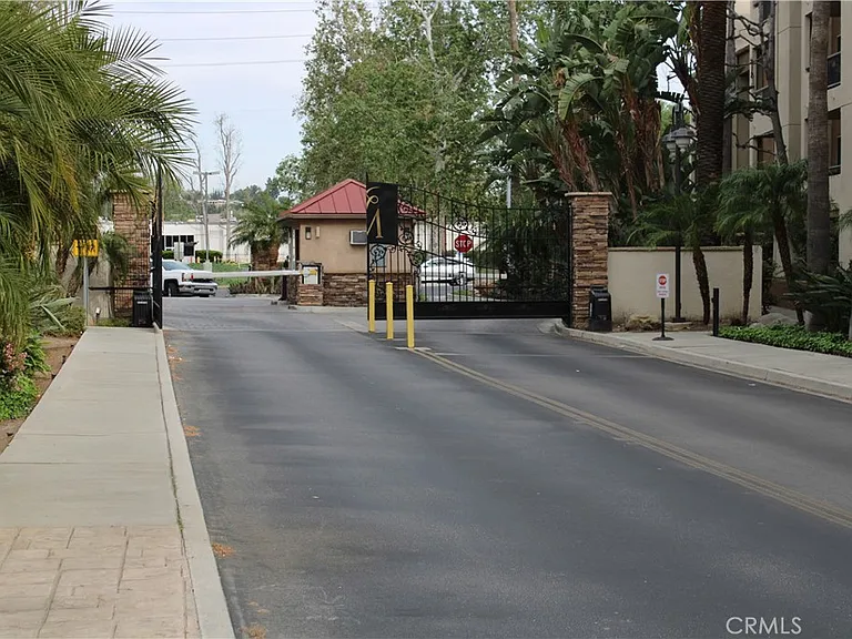 21520 Burbank #211 — Photo 14