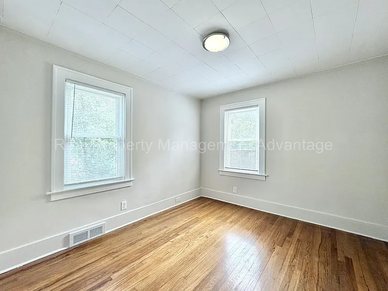 316 Spencer — Photo 26