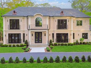 20 Knollwood Rd, Glen Head, NY 11545