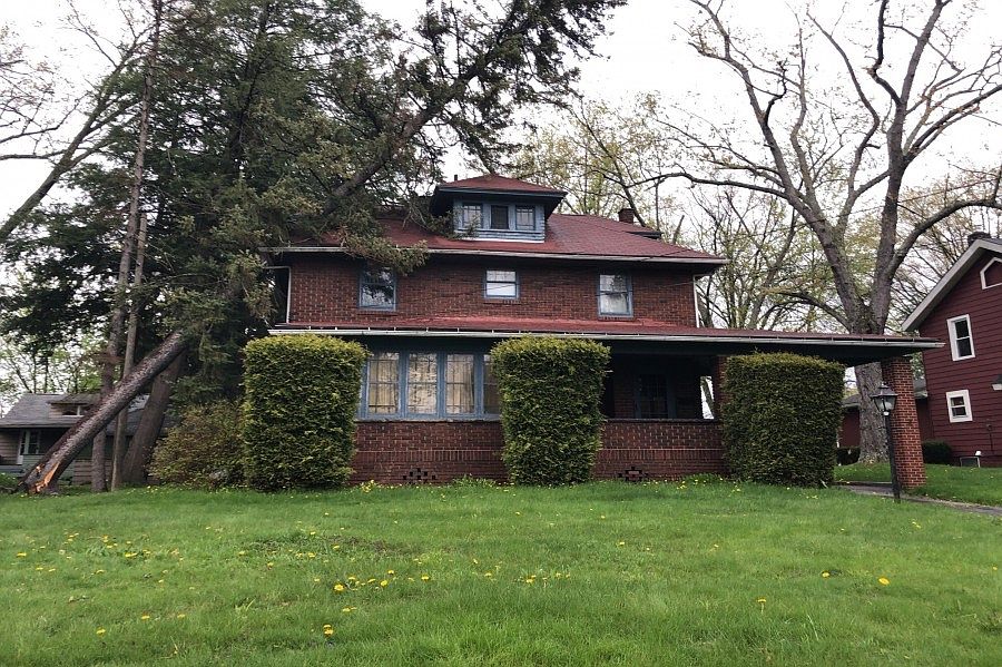 1st image of 150 Lowell Ave