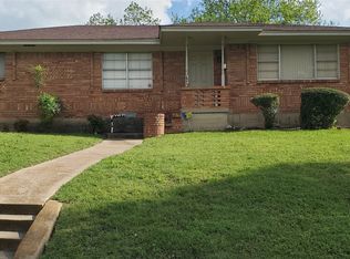 1212 Whispering Cir, Dallas, TX 75241