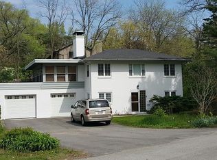 26 Bittersweet Ln, Portage, IN 46368