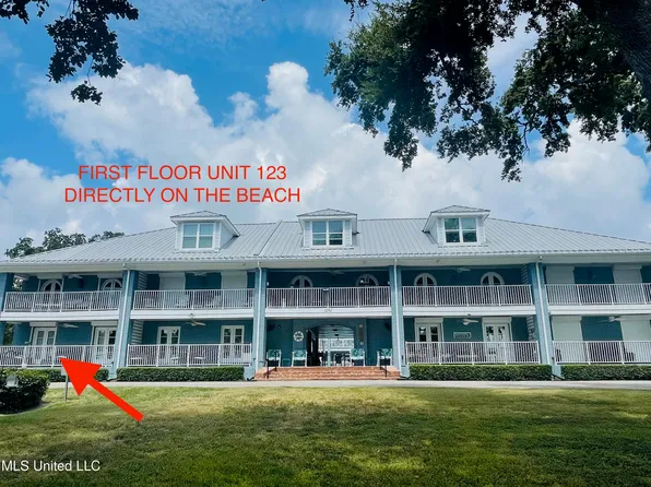 1282 Beach Blvd APT 123, Biloxi, MS 39530