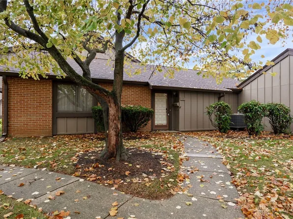 6099 Singletree Ln, Dayton, OH 45459