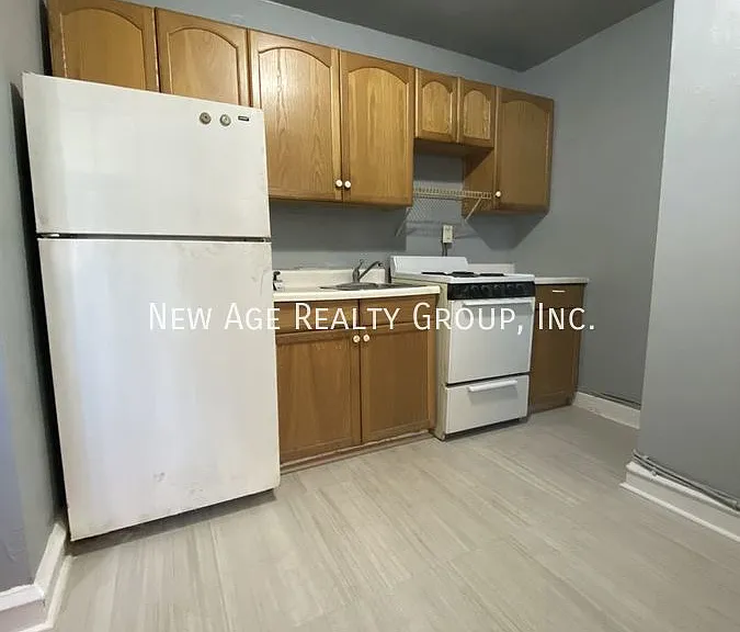 521 S 42nd St #1R — Photo 7