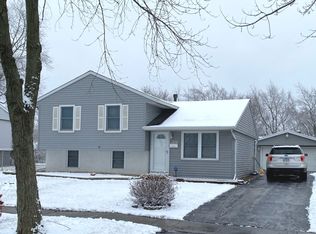 2848 224th St, Sauk Village, IL 60411