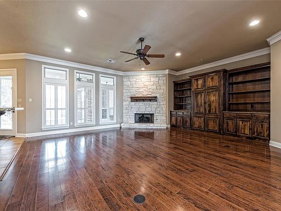 3rd image of 455 Winding Creek Ln