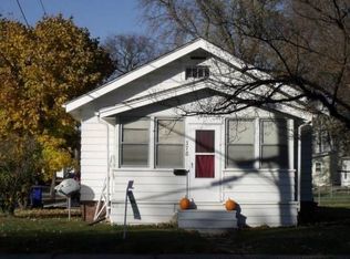 378 16th Ave SW, Cedar Rapids, IA 52404