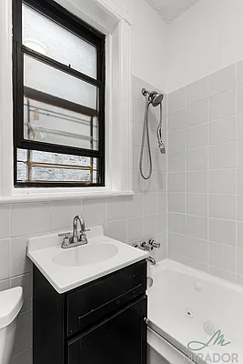 Rented by Mirador Real Estate | media 22