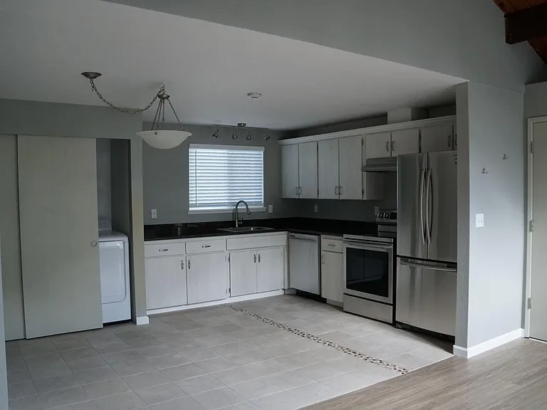 16425 NE 91st St #4 — Photo 3