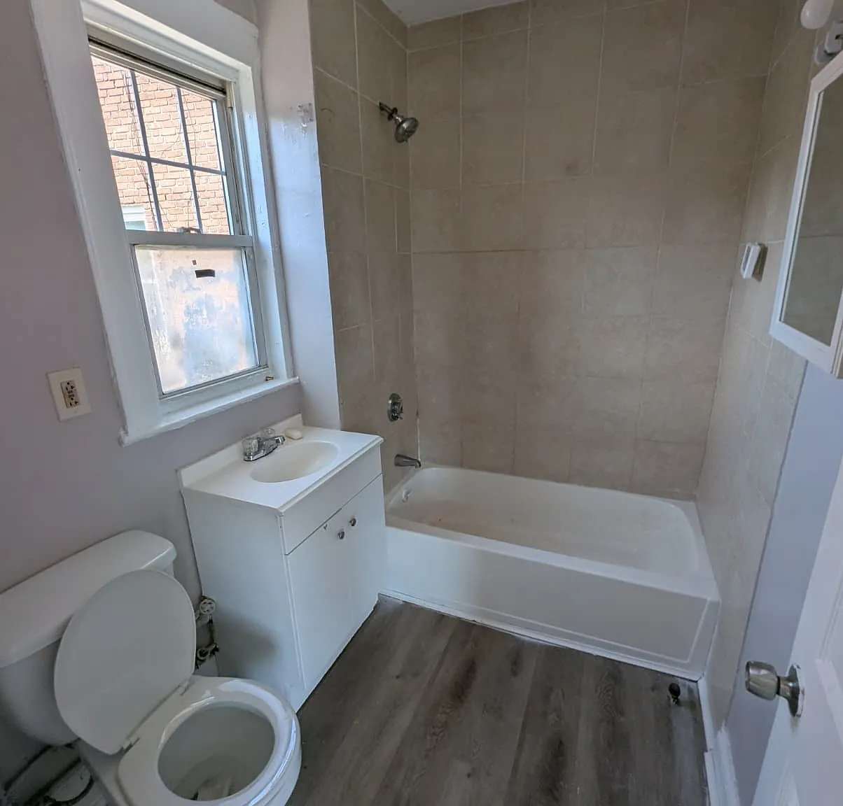 9 Wyllys St — Photo 1