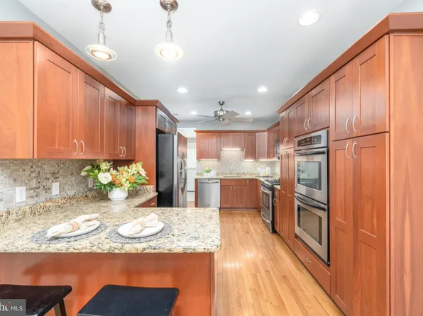 1423 Decatur St, Baltimore, MD 21230
