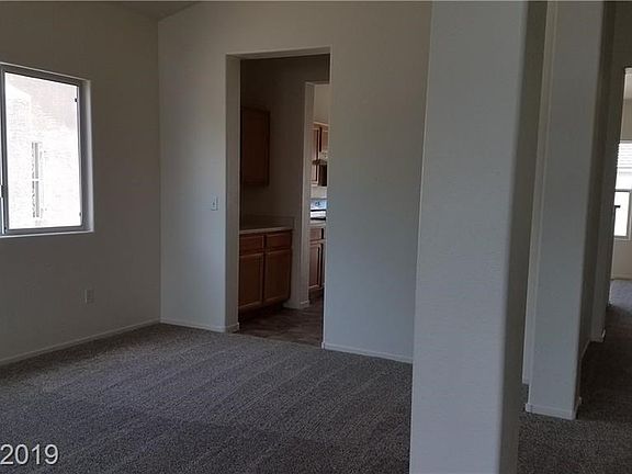 4th image of 3787 King Palm Ave