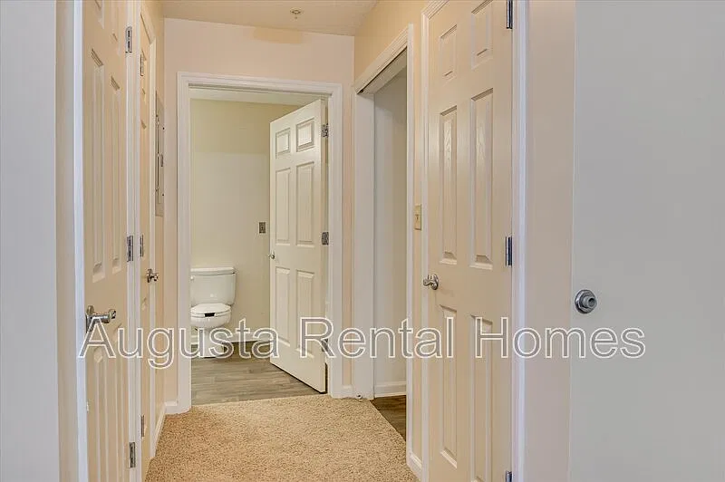 1 bed, 1.0 bath, 663 sqft, $952 — Photo 3