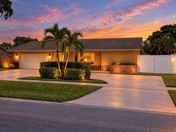 1122 SW 25th Avenue, Deerfield Beach, FL 33442