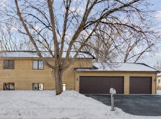 17581 Lorence Way, Eden Prairie, MN 55346