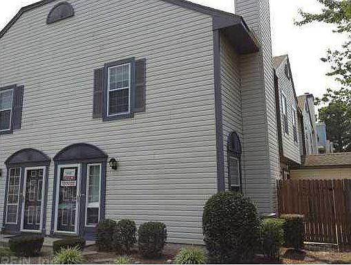 1st image of 612 Oleander Cir