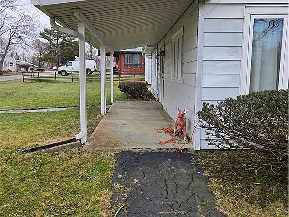 2nd image of 137 Potomac Ave