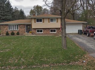 3N226 Timberline Dr, West Chicago, IL