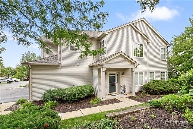 1st image of 452 Jamestown Ct