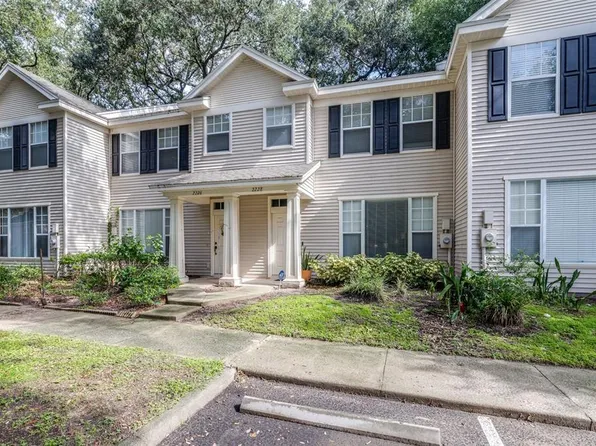 2228 Golden Oak Ln, Valrico, FL 33594