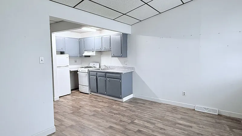 Building Photo - 327 Brinton Ave #1F