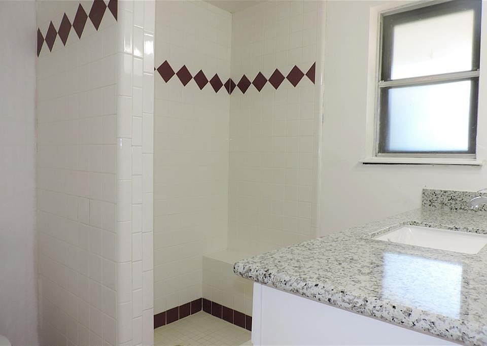 1st image of 13503 Oak Hollow Dr
