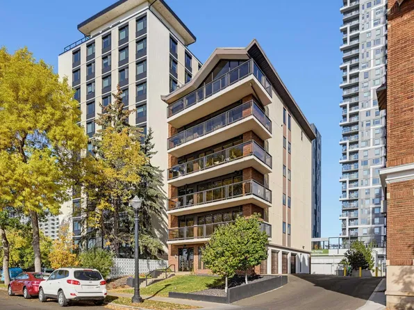 11960 100th Ave NW #1, Edmonton, AB T5K 0K5