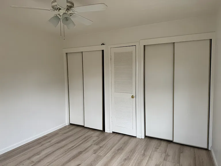302 Brown St — Photo 6