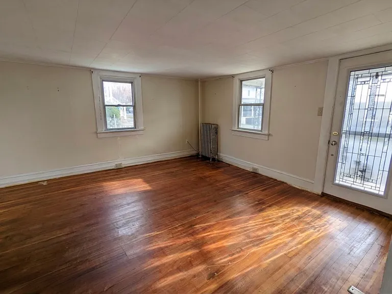 169 E Pine St — Photo 26