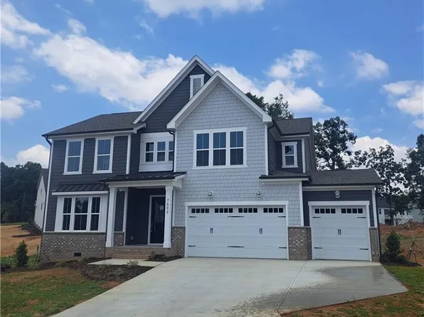 7692 Elizabeth Dr, Oak Ridge, NC 27310