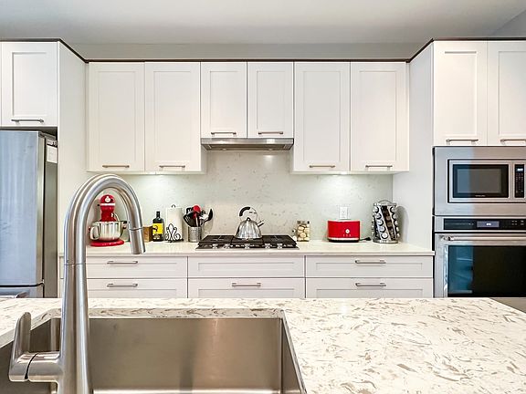 5th image of 2888 156th St #35