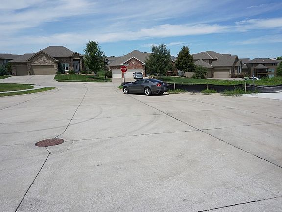 5th image of 16804 Ohio Cir
