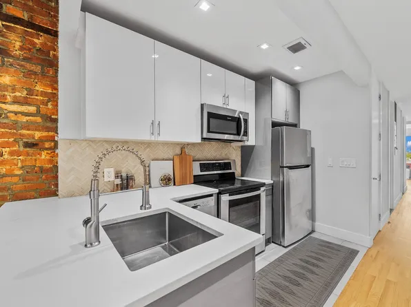 217 Thomas Boyland Street image 2 of 8