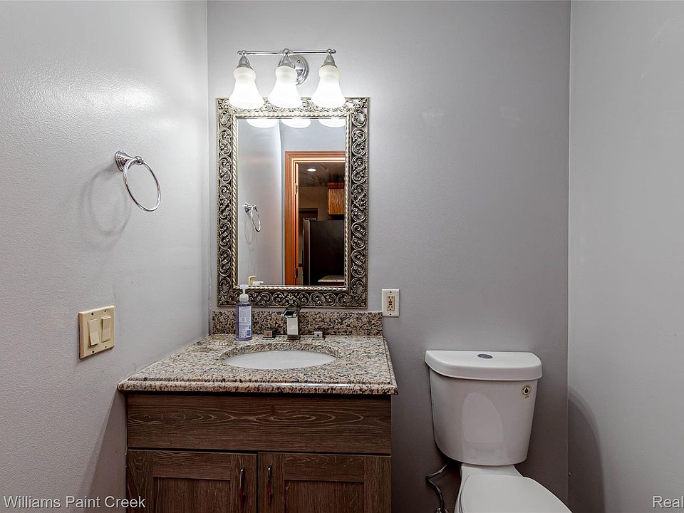 5555 Chatham Ln, photo 12