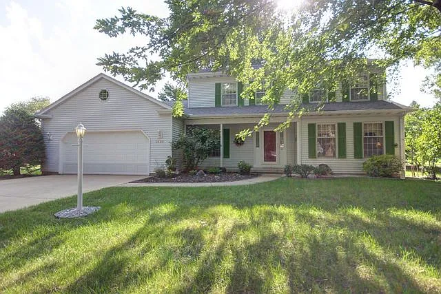 2420 N Nottingham Ct photo 1