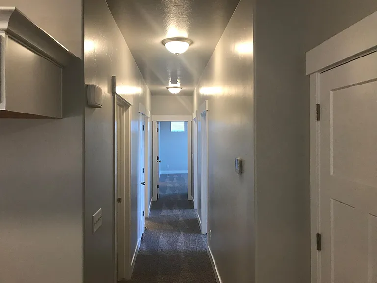 Hallway/coridor