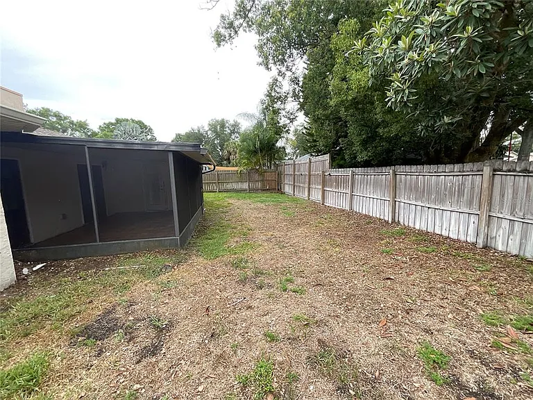 2468 Gulfbreeze Cir — Photo 27