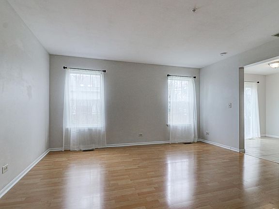 5th image of 1107 Orleans Dr Unit 0