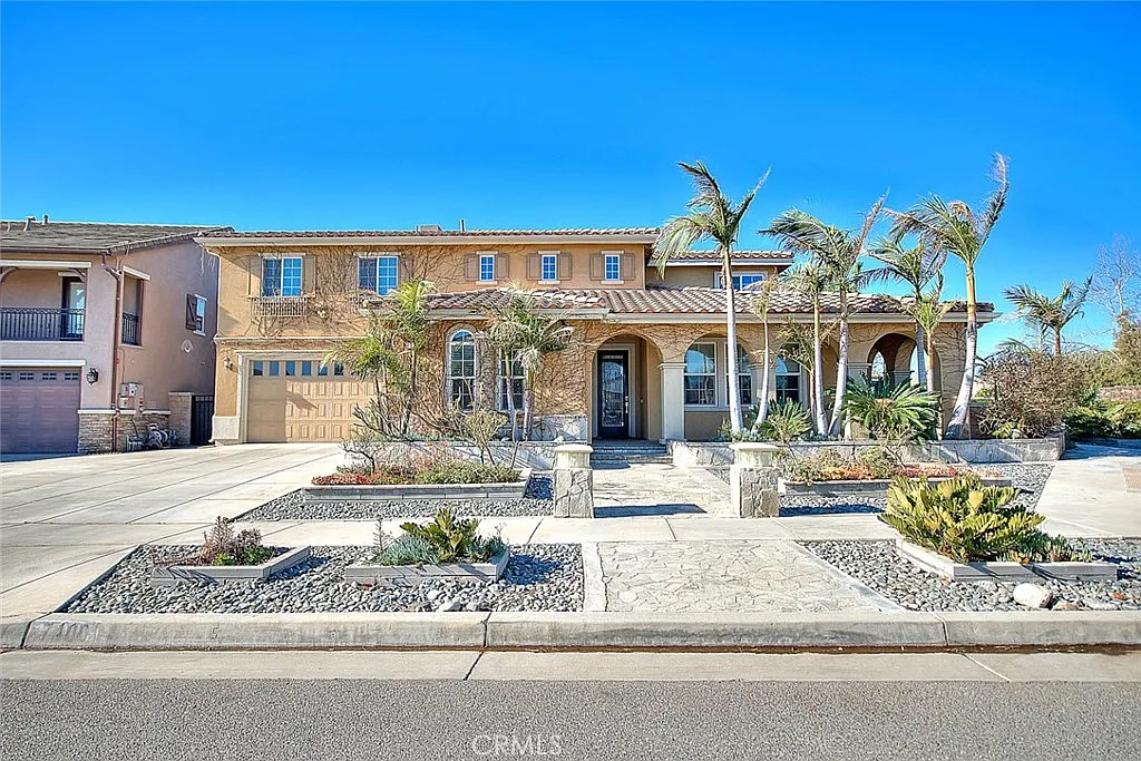 5 bed, 3806 sqft, $5,500 — Photo 1